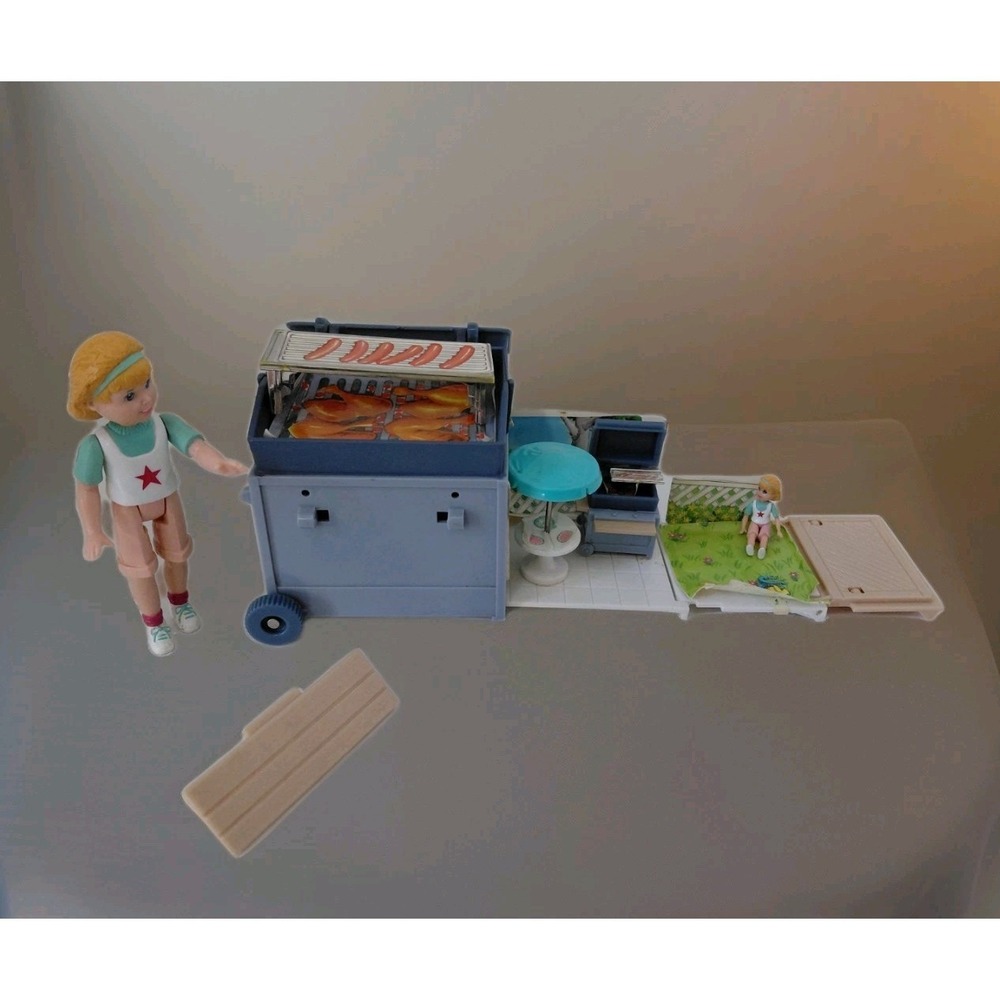 VTG Galoob Secret Places Patio & BBQ Playset‎ 1990